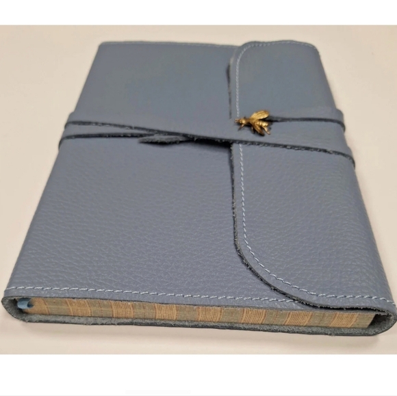 ❤️BUY 2 GET 1 FREE Avio Leather Journal with lace,Brass Bee ornament,IVORY edges - Picture 3 of 9